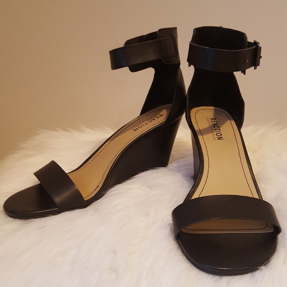 Kenneth Cole Reaction Wedge Sandals